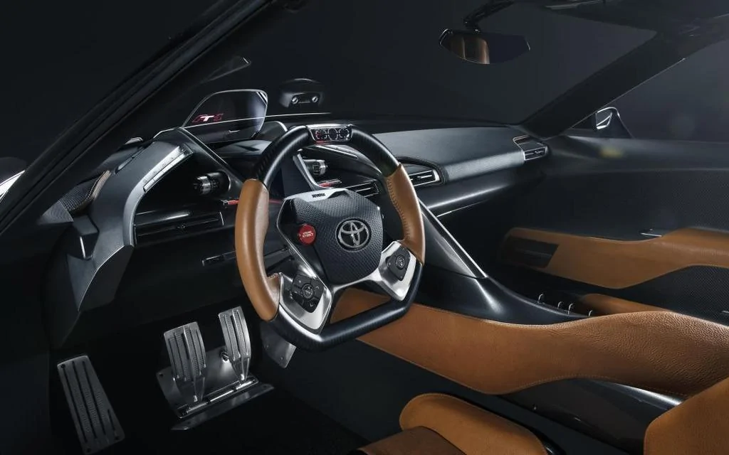 168142_Une_seconde_Toyota_FT-1_a_Monterey.webp