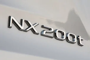 2015-lexus-nx-200t-018-1.webp