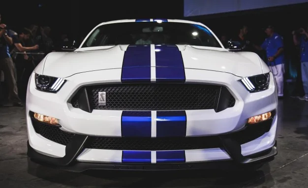 2016-ford-mustang-shelby-gt350-photo-648902-s-1280x782-626x382.webp