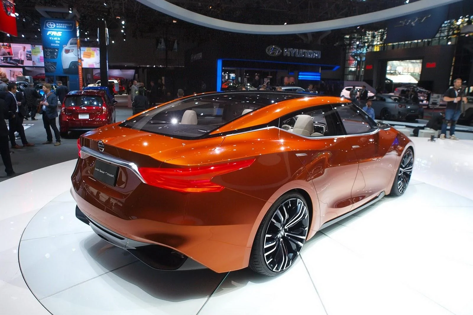 Nissan-Sports-Sedan-Concept-3%25255B2%25255D.webp