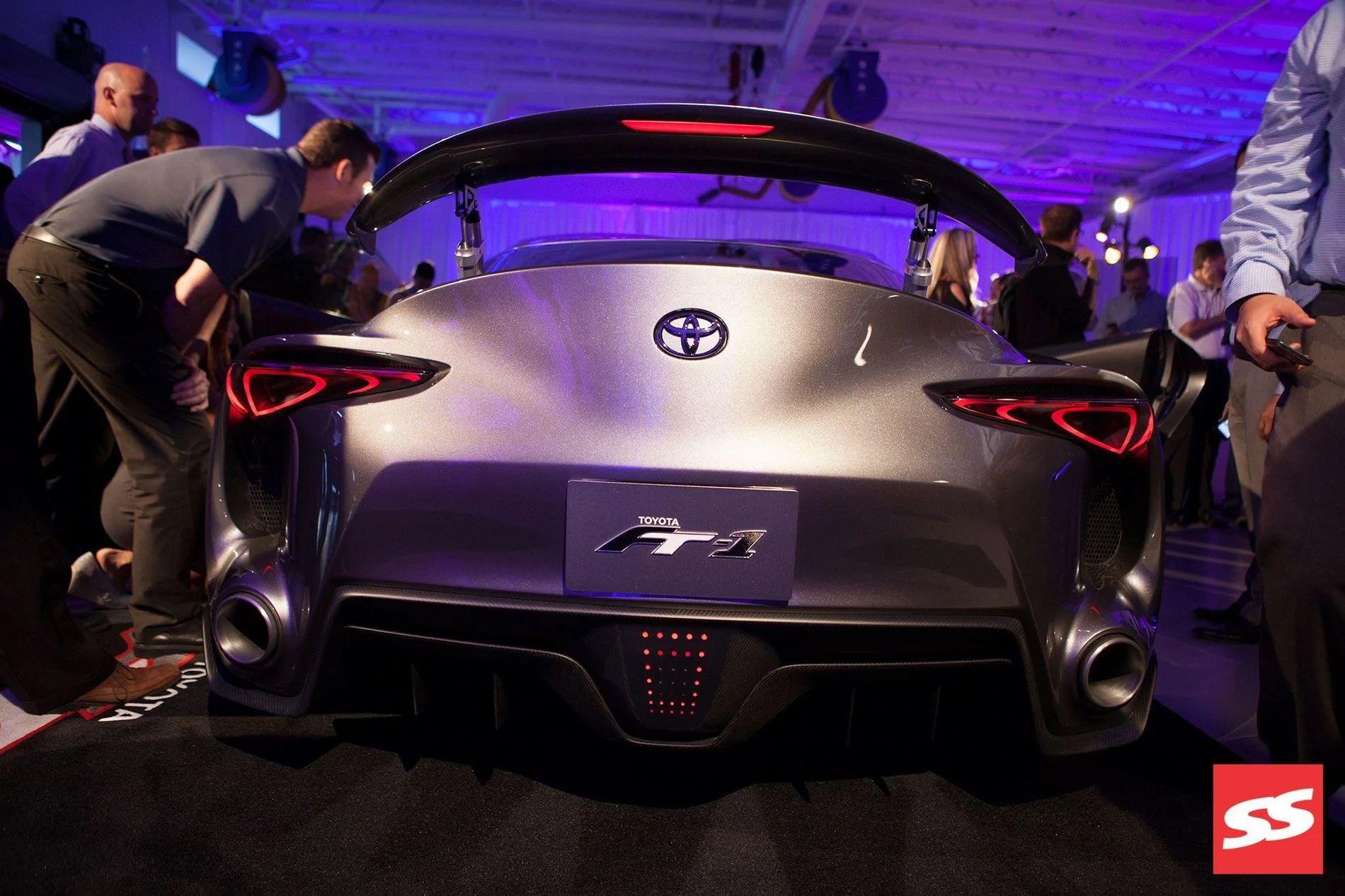 toyota-ft1-concept-pebble-beach-rear-21.webp