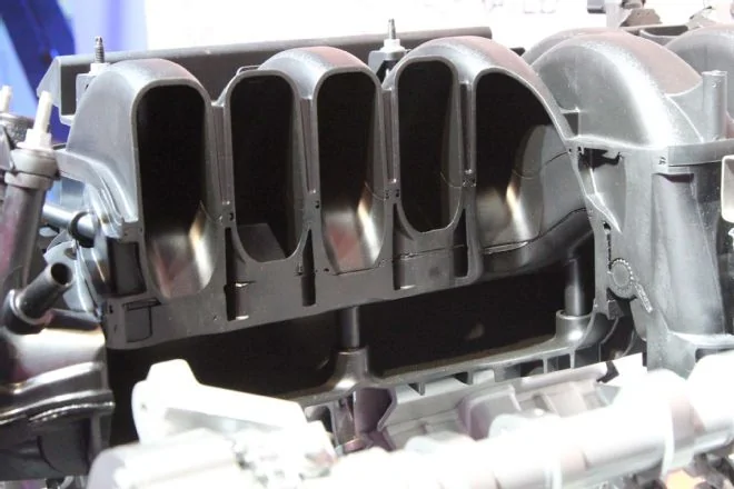 ford-booth-naias-2015-flat-plane-crank-5.2l-v8--3-.webp