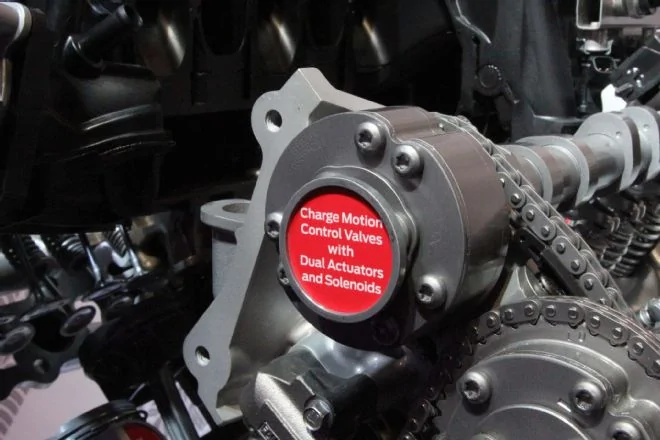 ford-booth-naias-2015-flat-plane-crank-5.2l-v8--2-.webp
