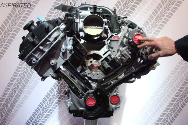 ford-booth-naias-2015-flat-plane-crank-5.2l-v8--1-.webp