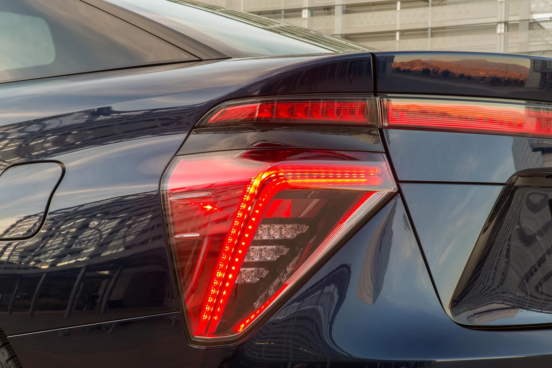 2016-toyota-mirai-rear-taillight.webp