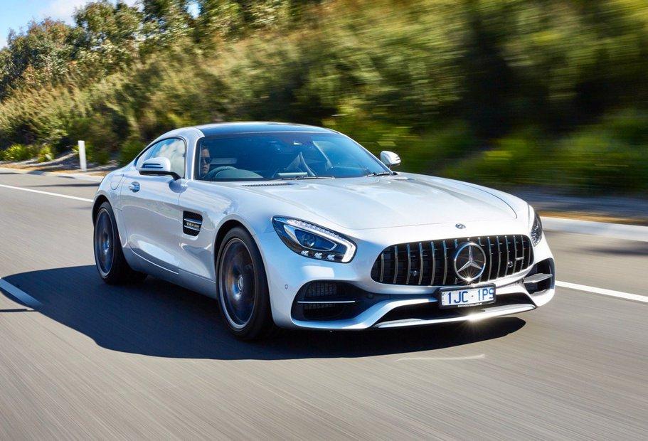 2018-mercedes-amg-gt-s-862.jpg
