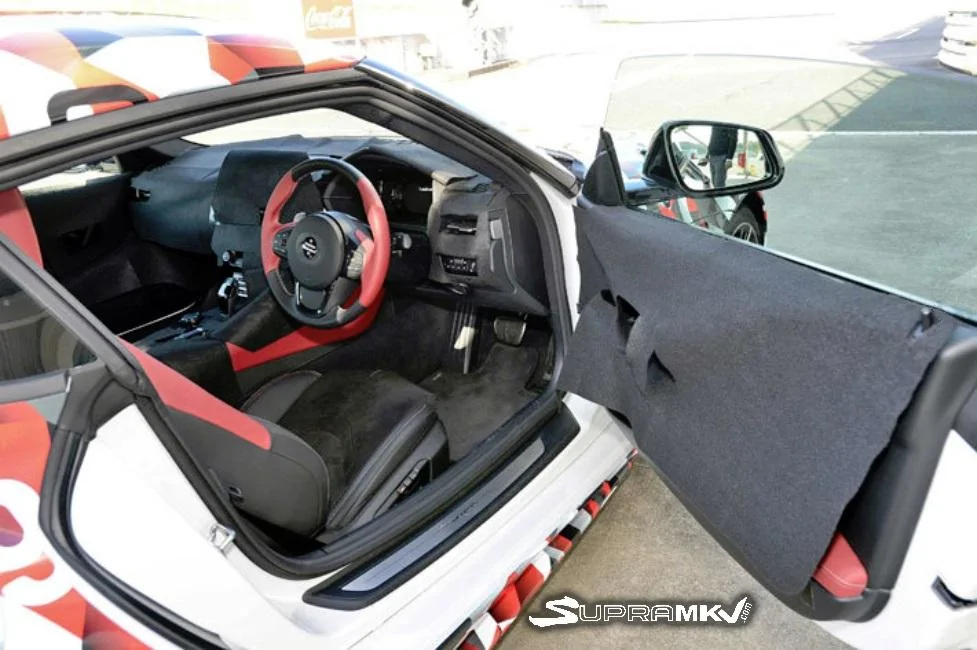 interior03.webp