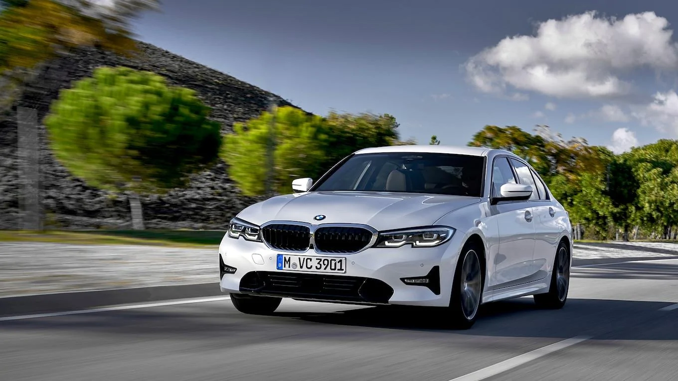 2019-BMW-3-Series-58.webp