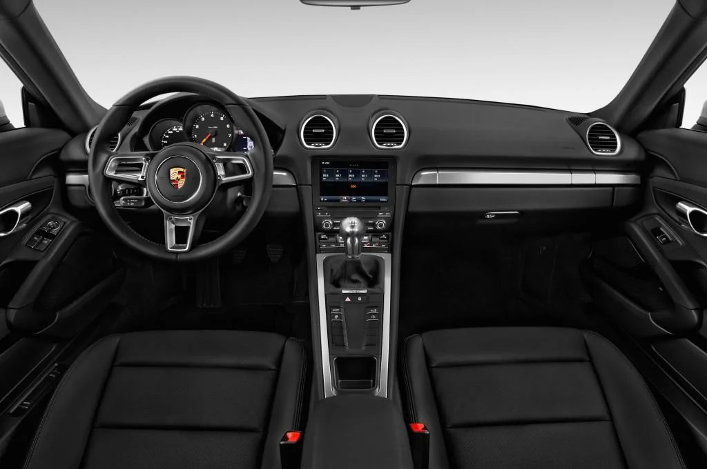 porsche_17718caymanco3fe_dashboard.webp