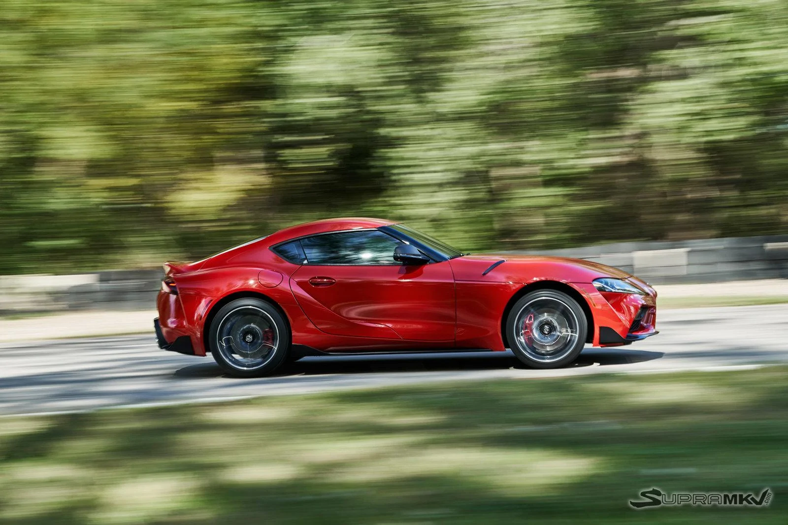 2020_Supra_Exterior_018_899F43F87A528E066CE33F42FED6BA73F7204519.webp