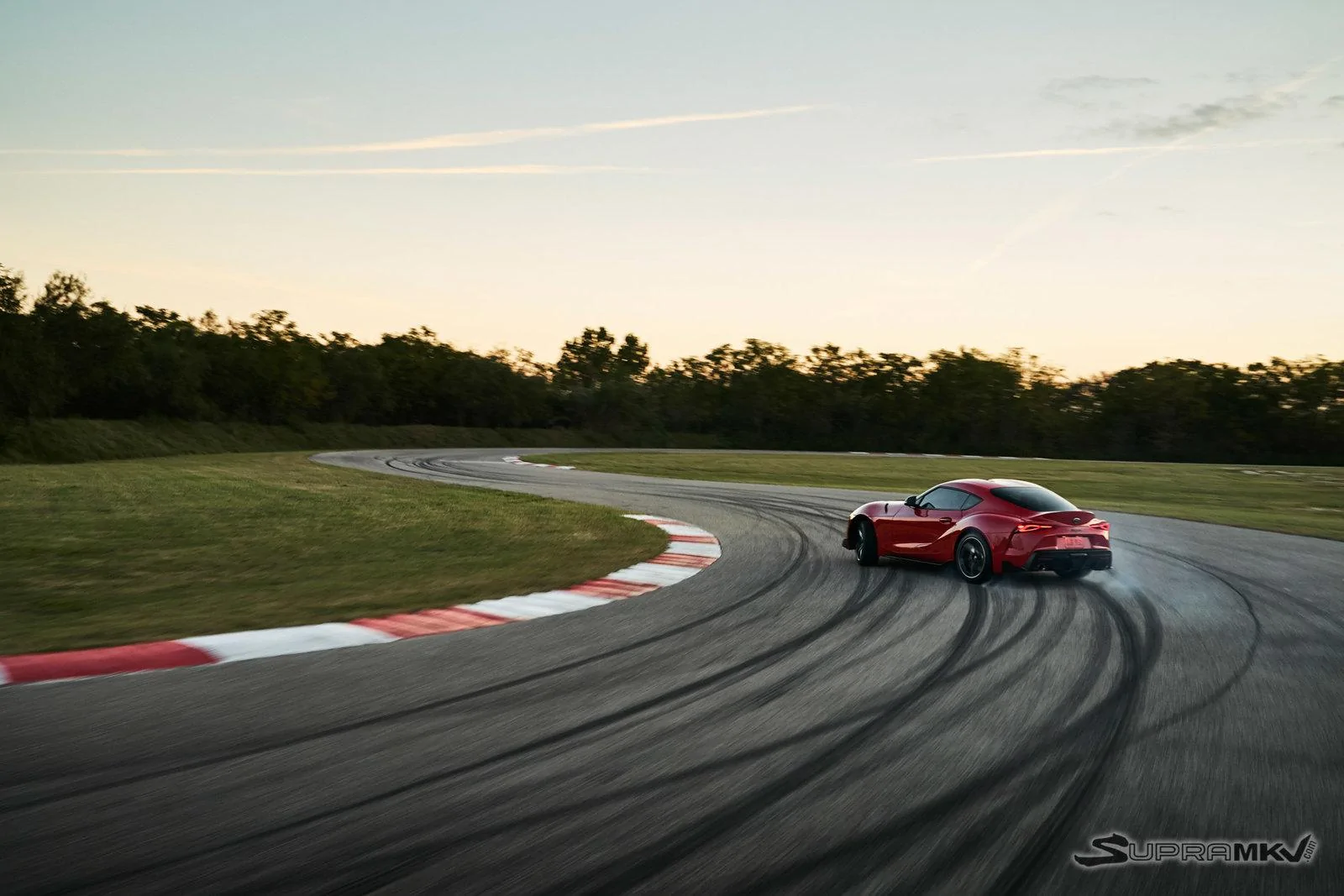 2020_Supra_Exterior_028_220C388529E28A0A5E02D9813842DE7B4C676A16.webp