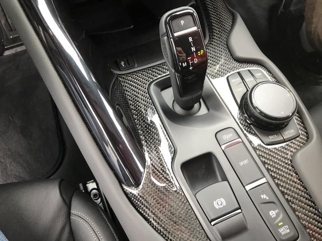2020-toyota-supra-gr-3-0-premium-console_100718896_m.jpg