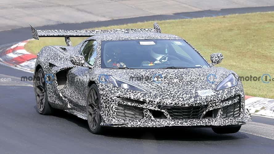 chevrolet-corvette-zr1-front-view-spy-photo.jpg