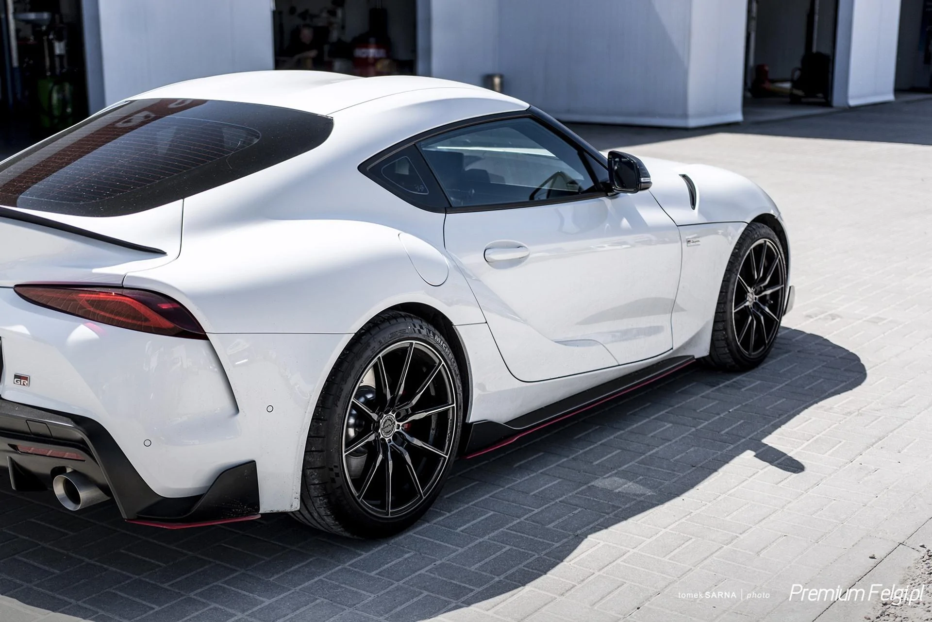 Toyota_Supra_GR_Concaver_CVR4_Double_Tinted_Black_wheels_rims_felgi_06.webp