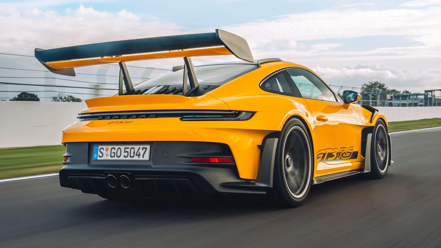 1 Porsche 911 GT3 RS (1).webp