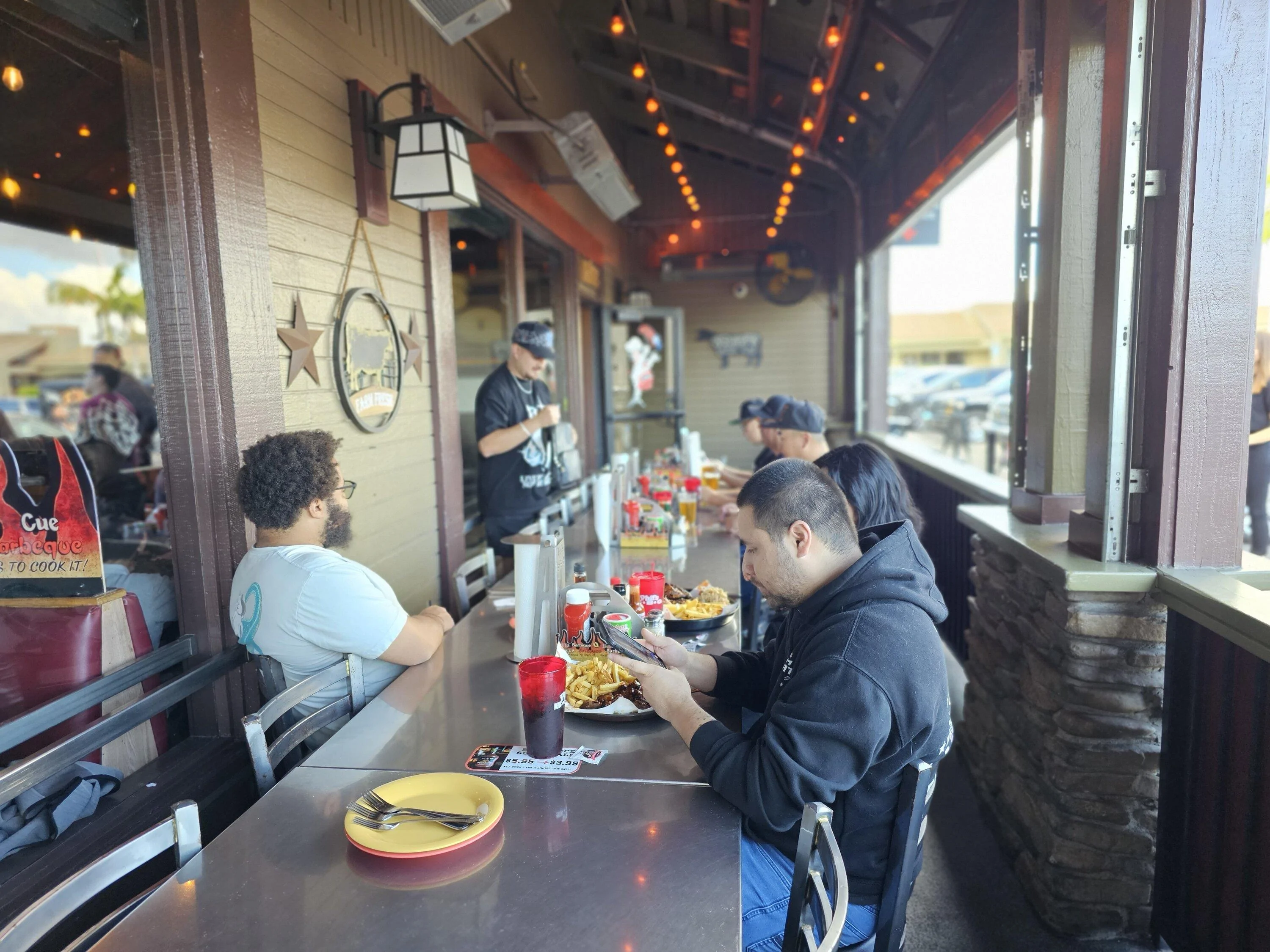 PhilsBarbeque_11_18_23C.webp