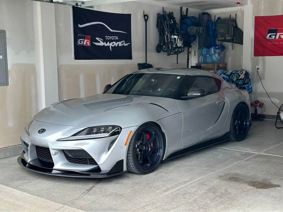 1 supra w flags.webp