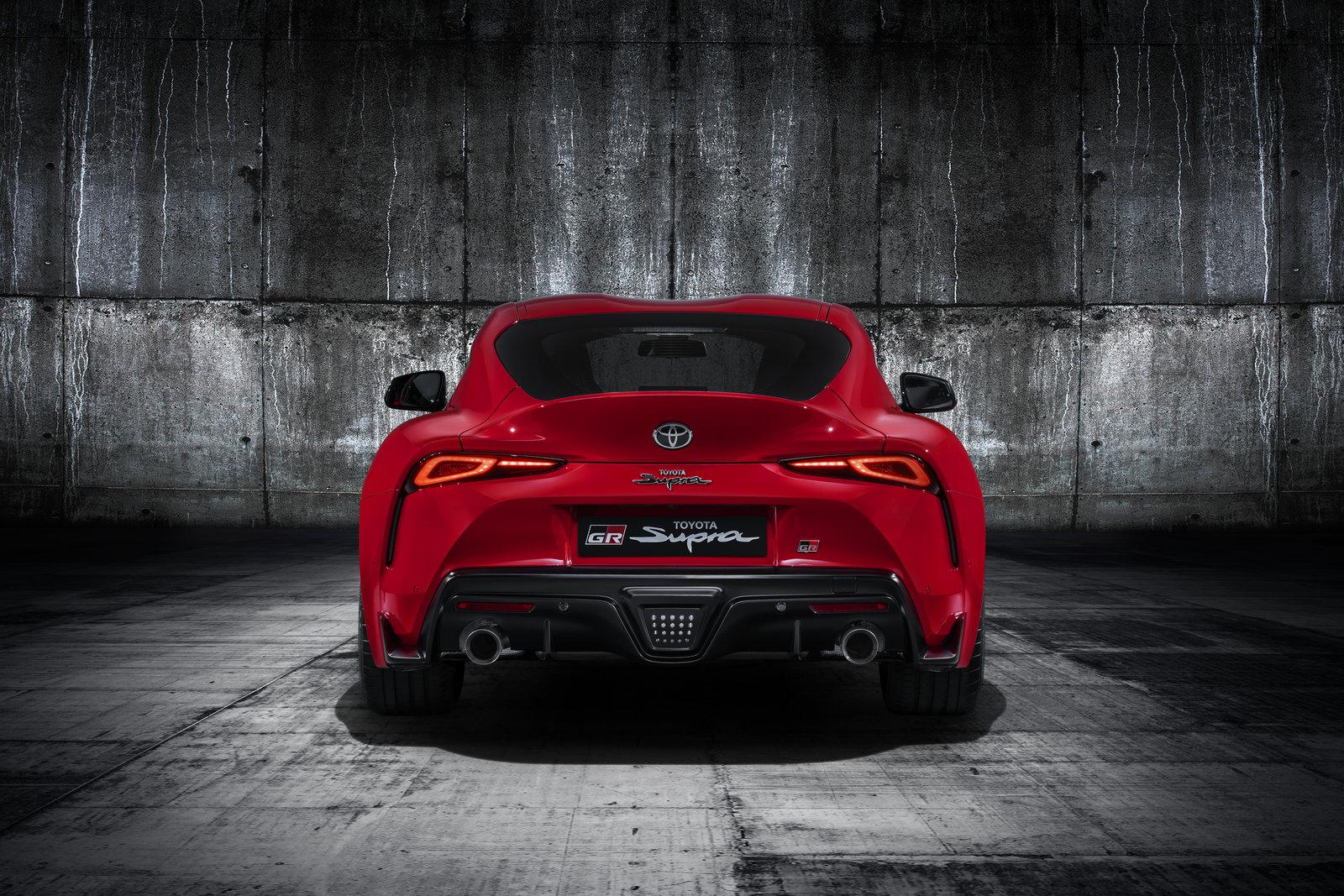 toyota-supra-red-studio-005-859090.jpg