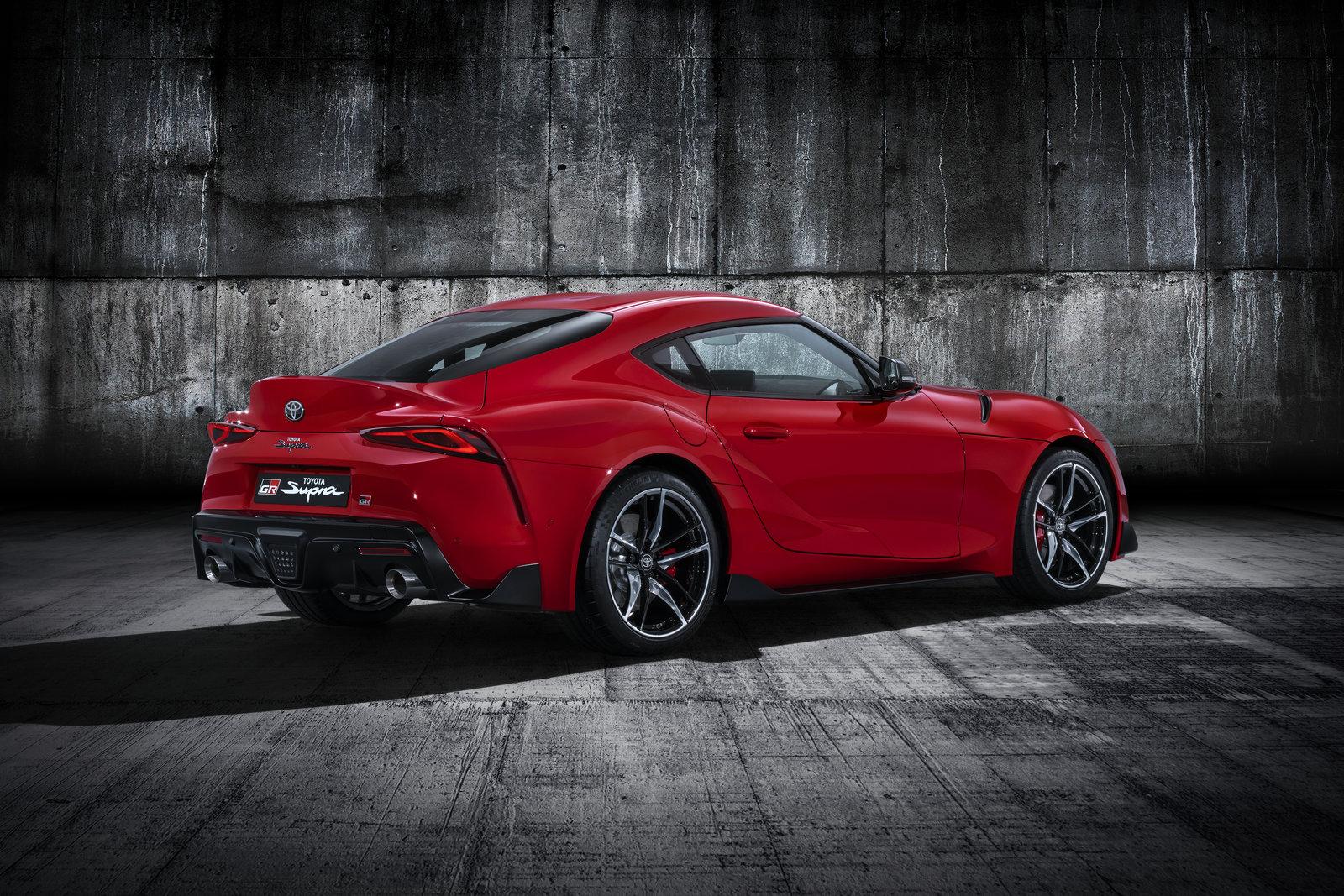 toyota-supra-red-studio-003-238890.jpg