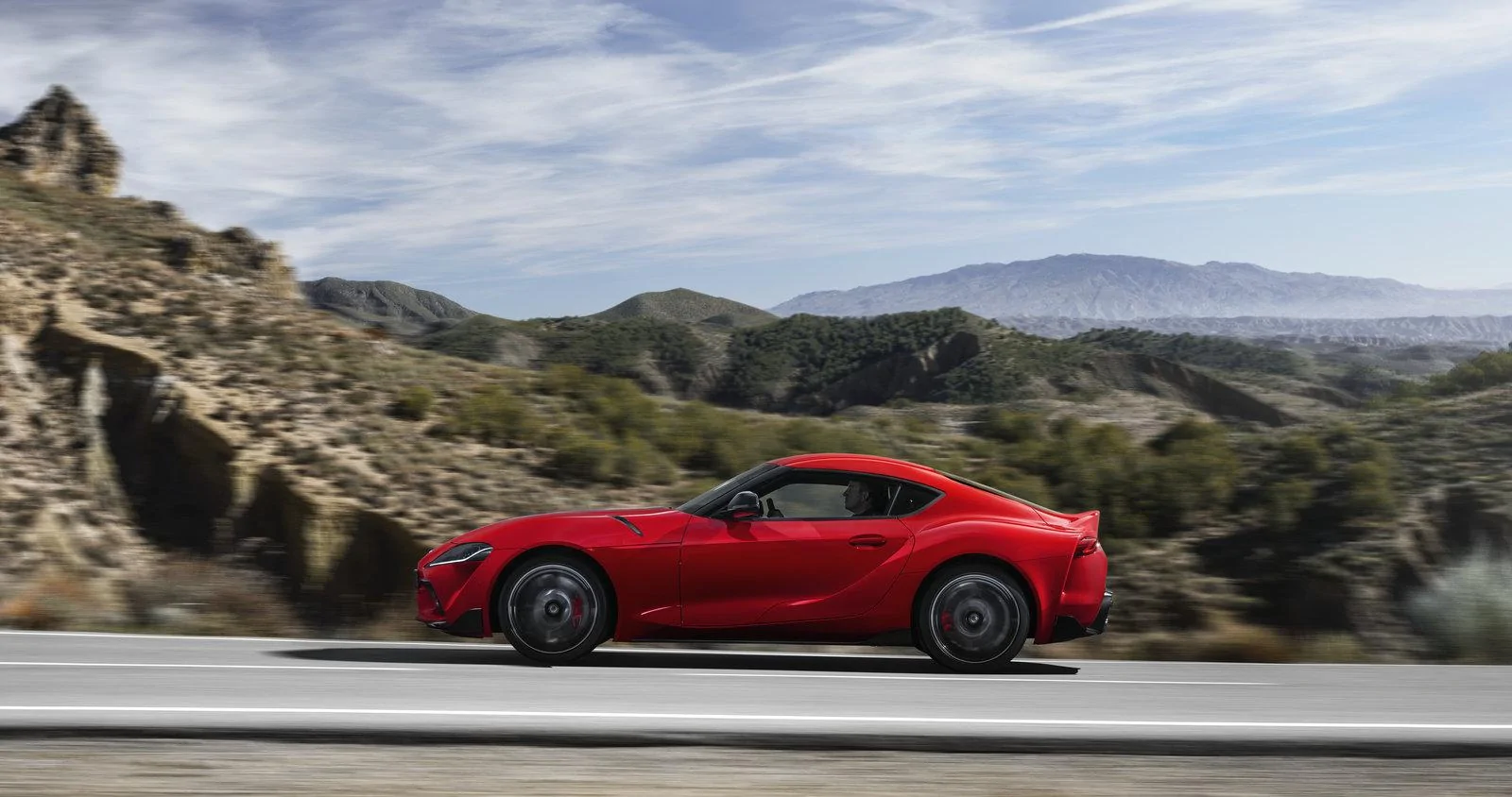 toyota-supra-red-location-003-698224.webp