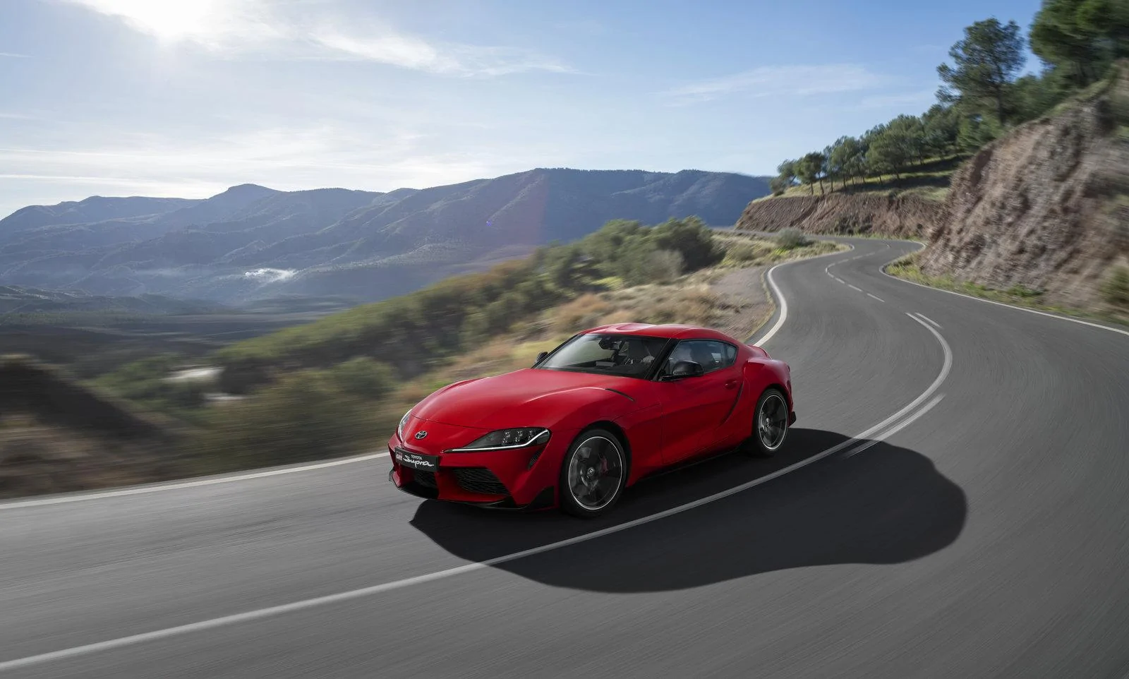 toyota-supra-red-location-001-500179.webp
