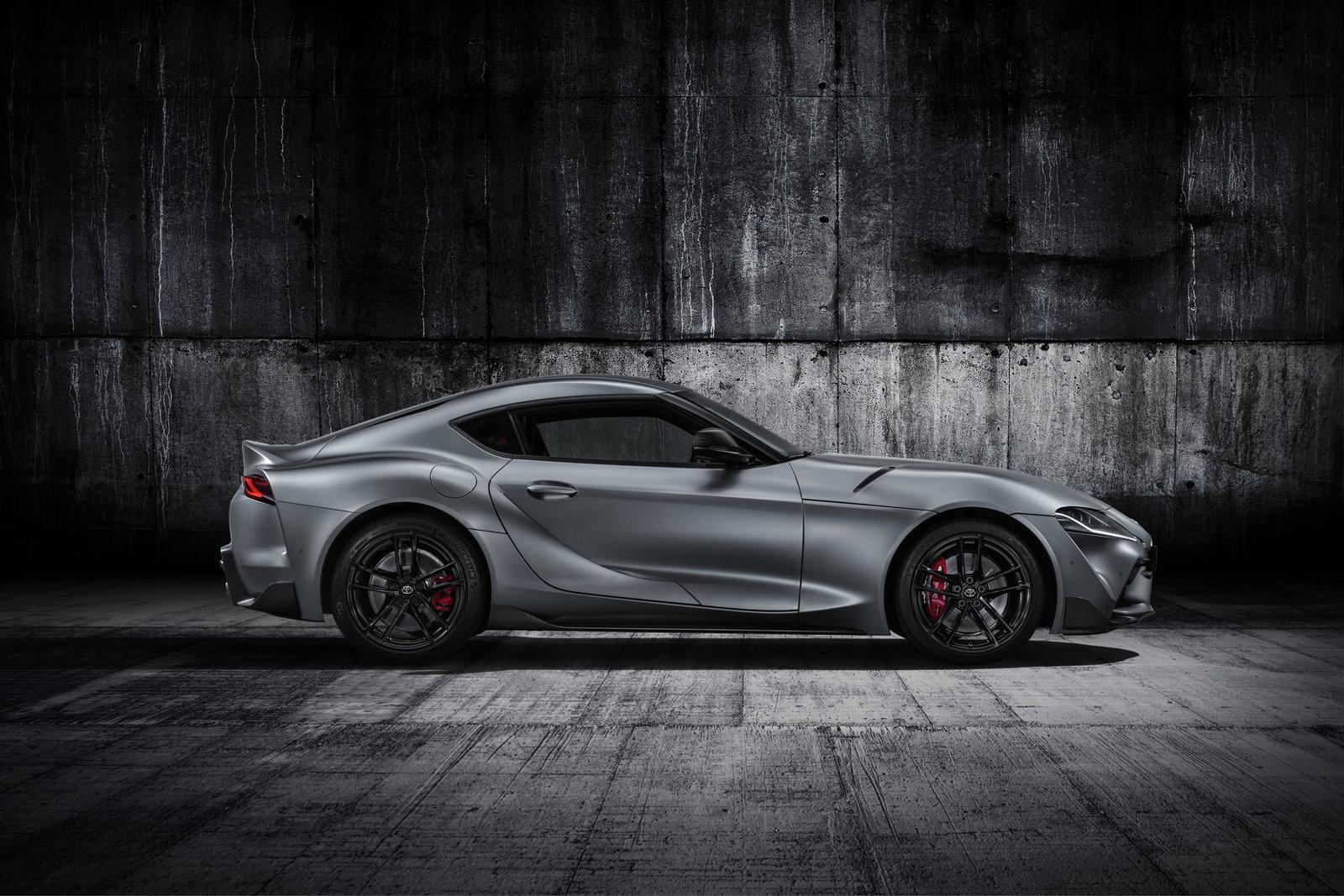 toyota-supra-grey-studio-003-521593.jpg