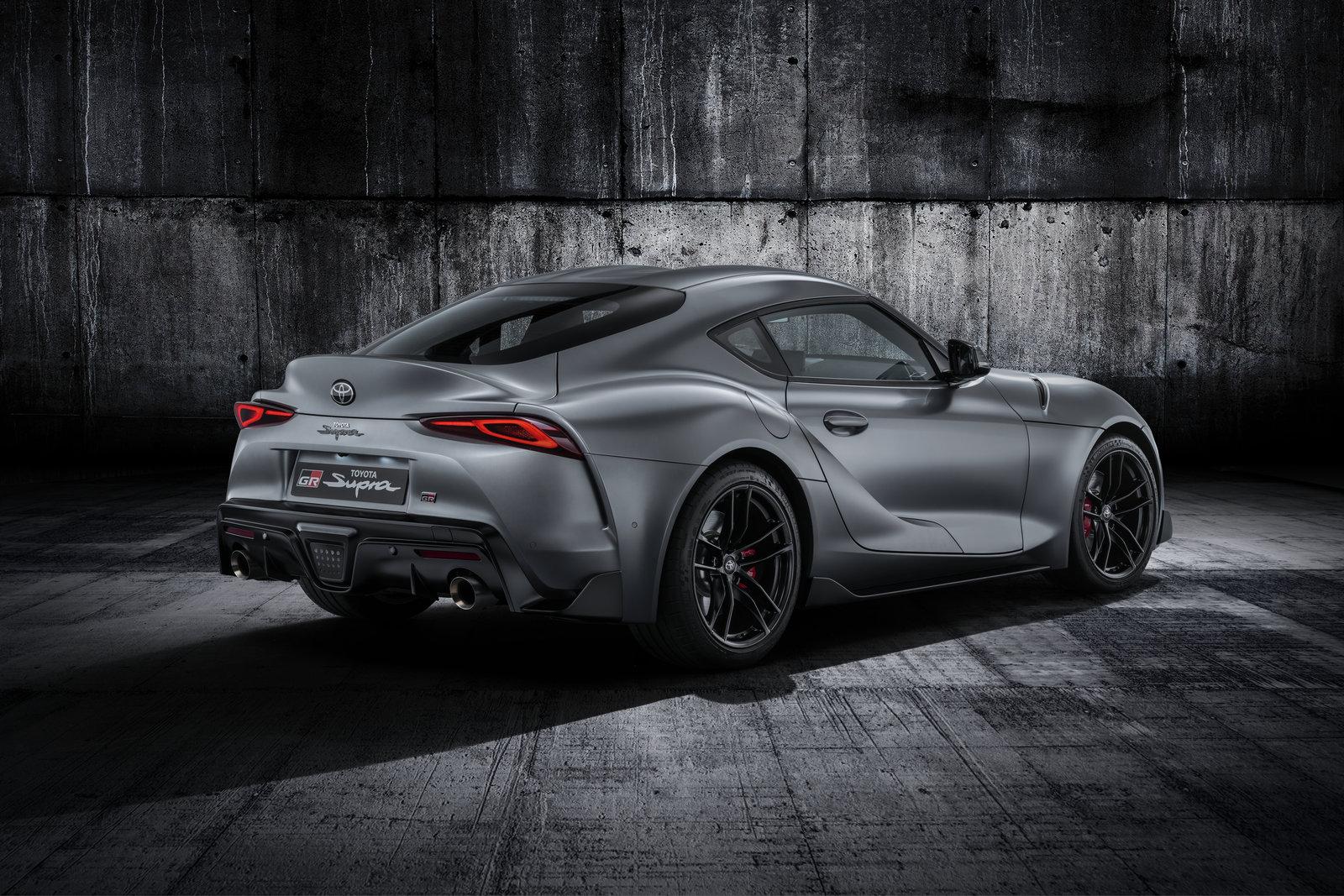 toyota-supra-grey-studio-002-131748.jpg