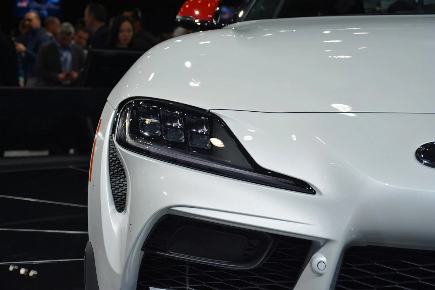 Absolute-Zero-White-2020-toyota-supra-2.webp