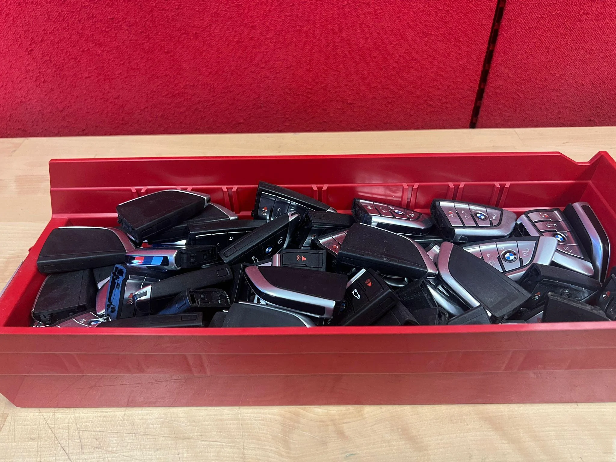 BMW KEY LOT.webp