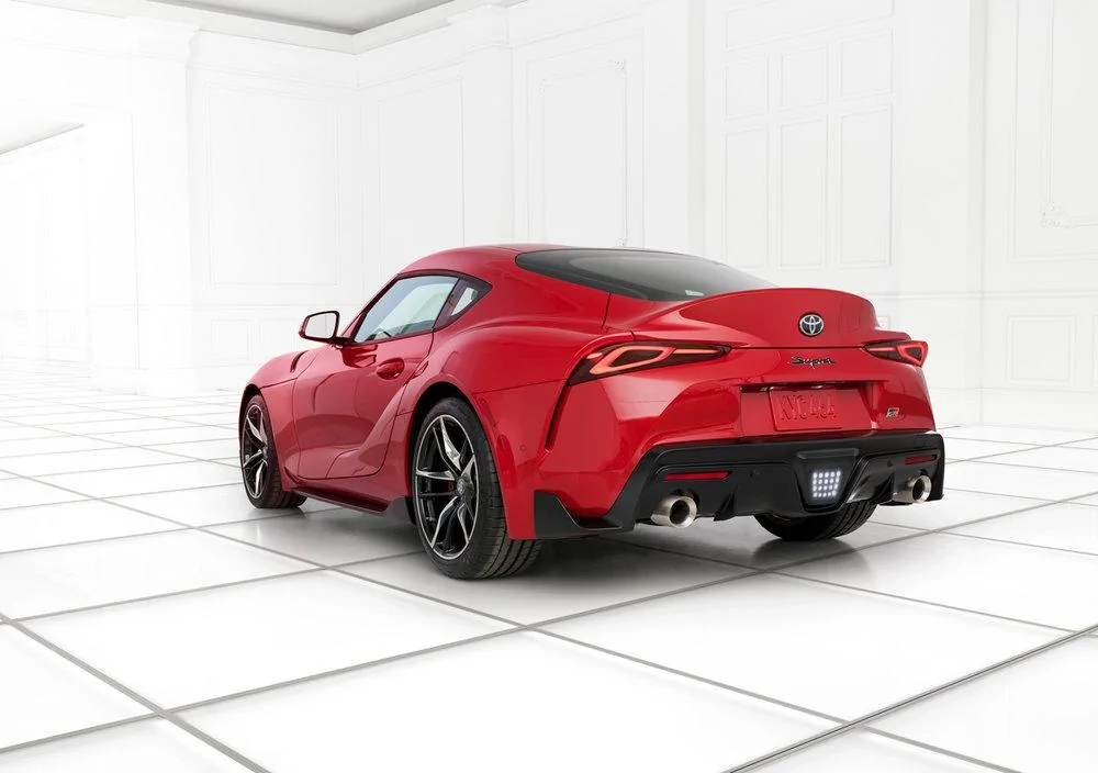 supra-web-whiteroom3.webp