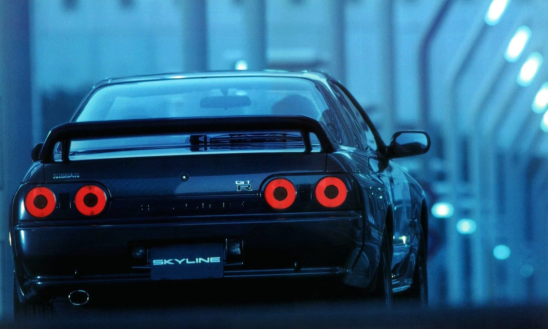 r32.webp