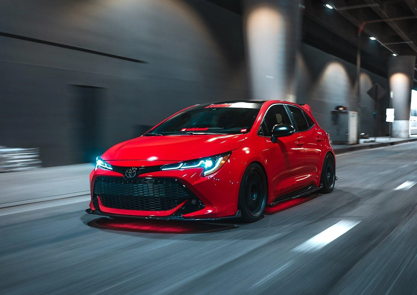 2019-Toyota-Corolla-Hatchback-SEMA-Super-Street-3272.webp