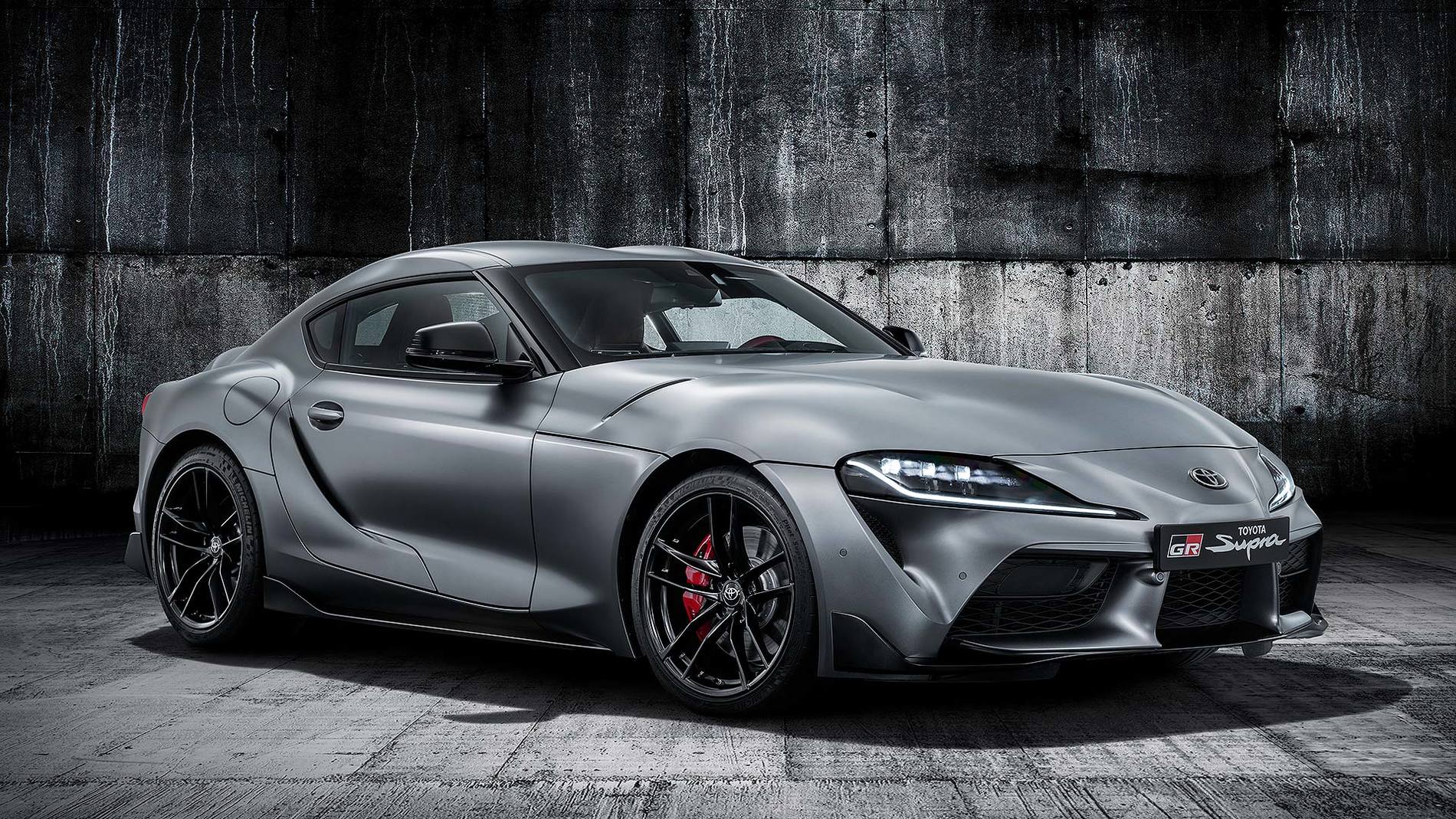 Toyota_Supra_Grey_Studio_001.jpg