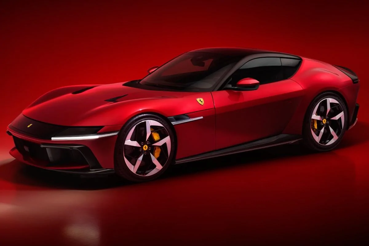 ferrari-12cilindri-soymotor.webp