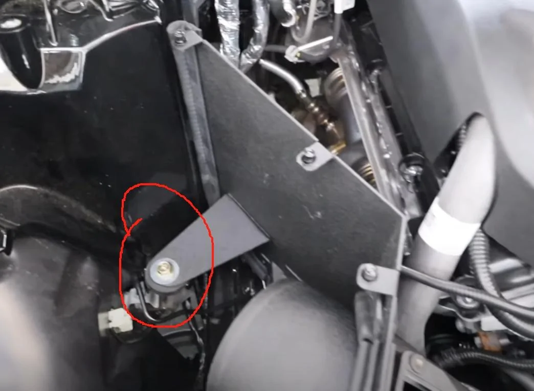 intake bracket.webp