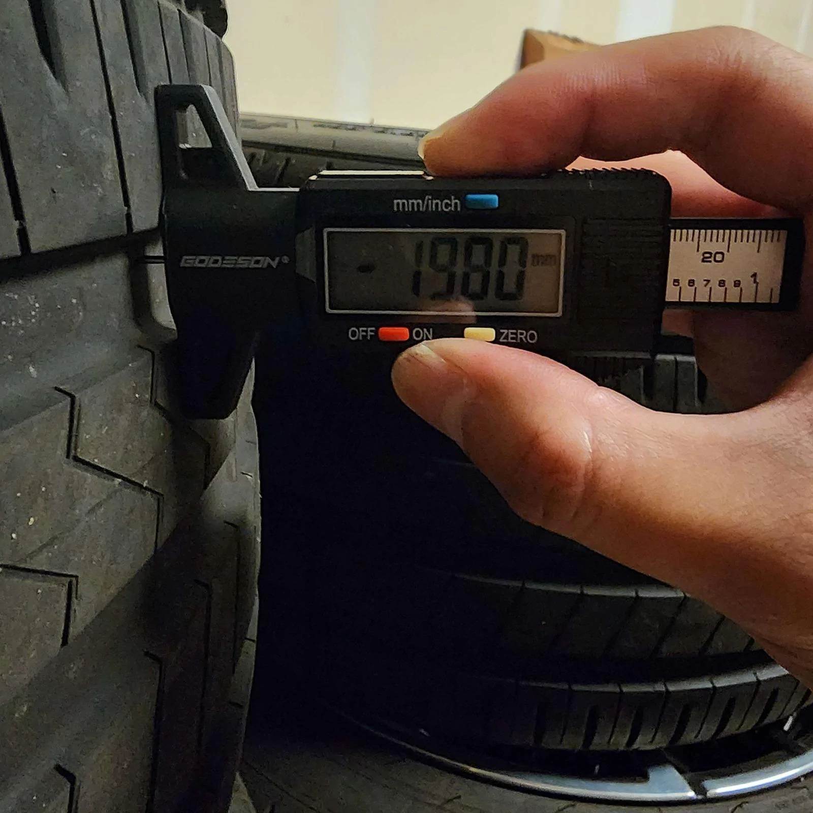tire1.jpg