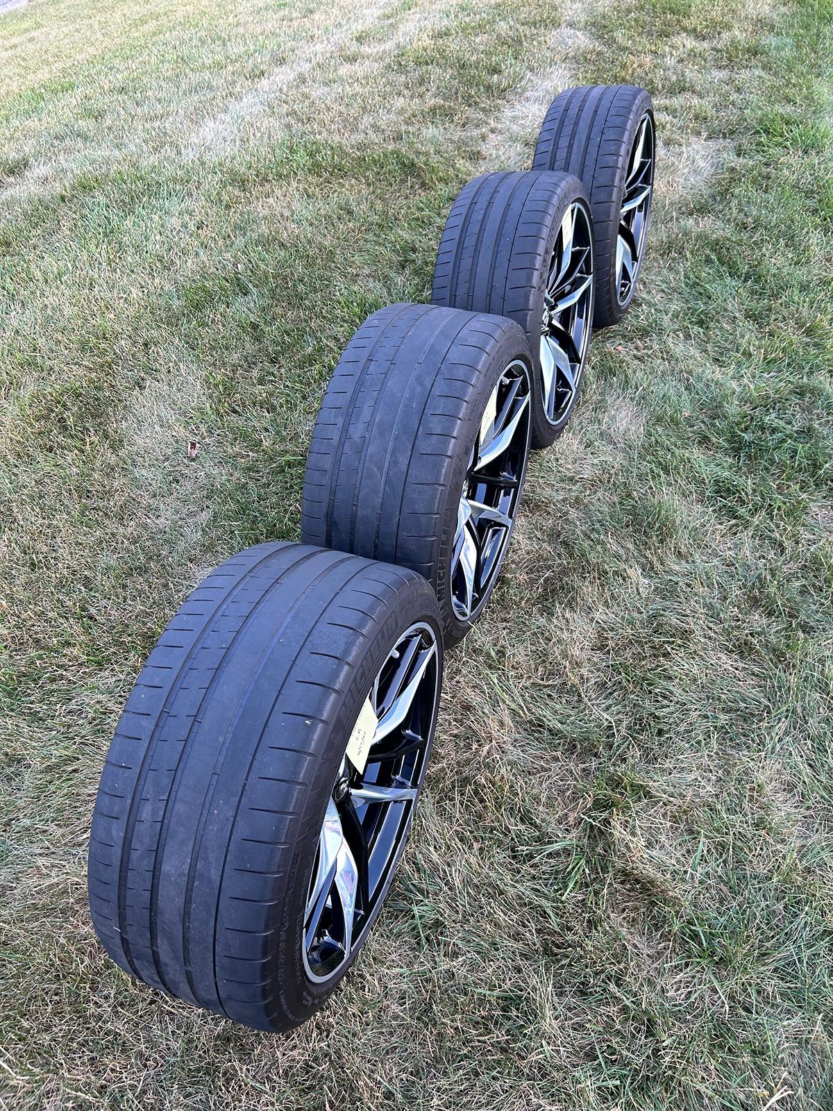 treads all four.jpg