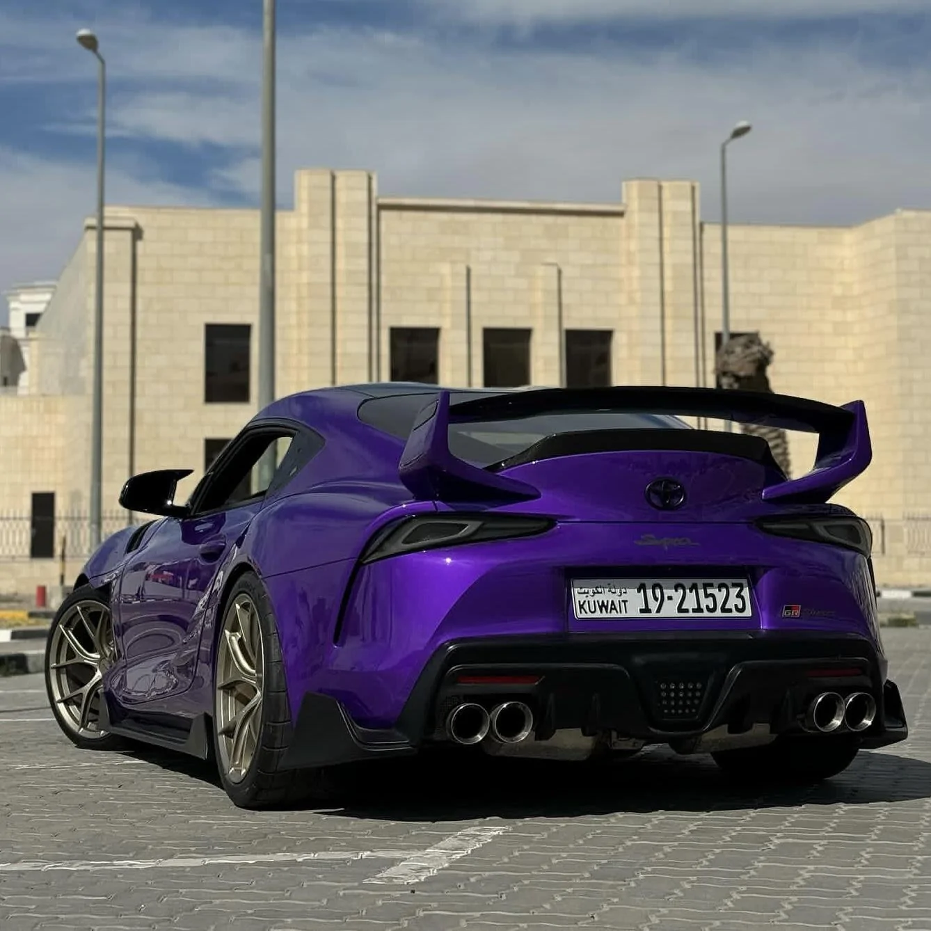 3370A559-7CAC-4280-AE8C-CAF07CA5A5FE.webp