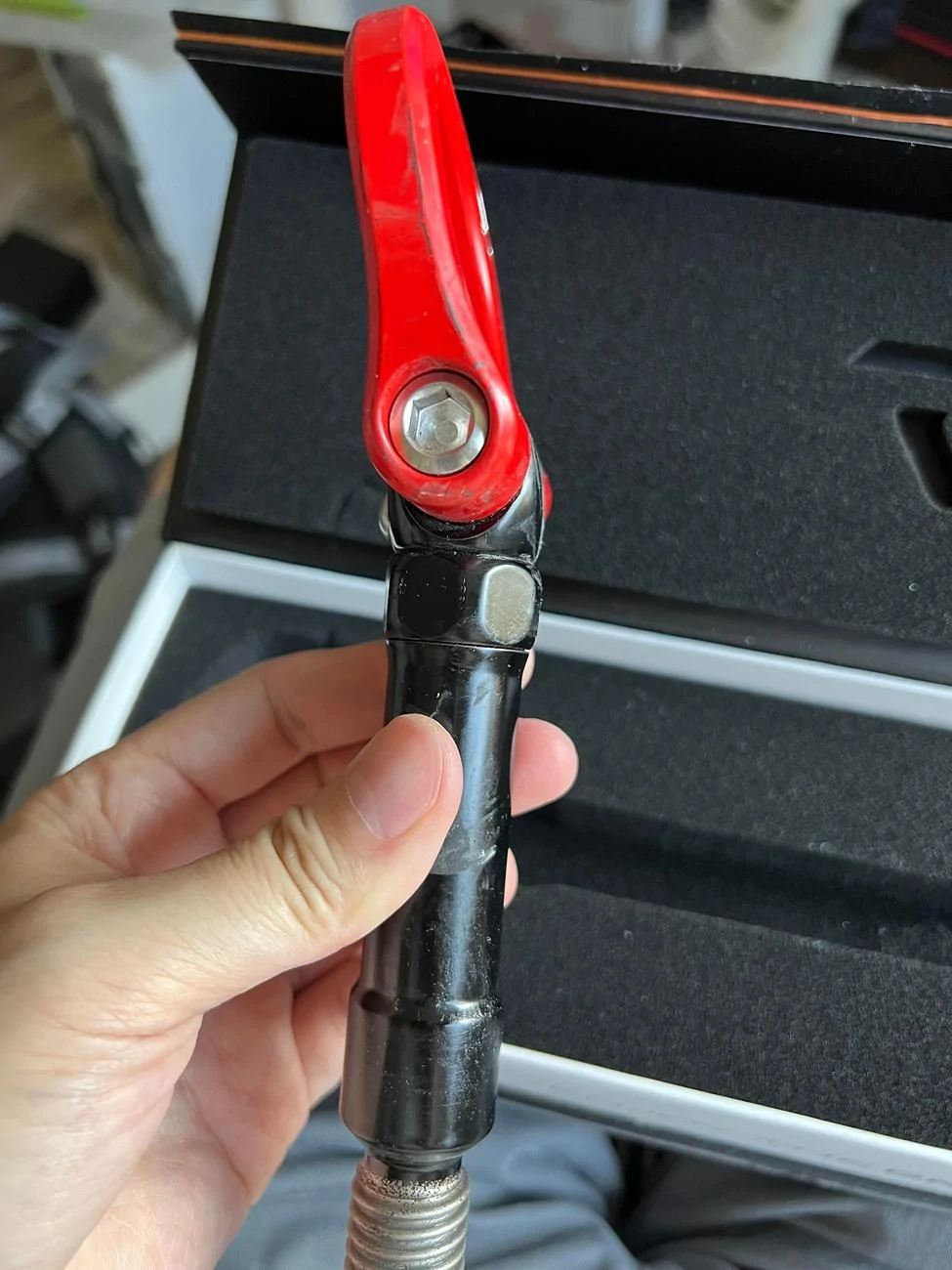 Tow hook 4.webp