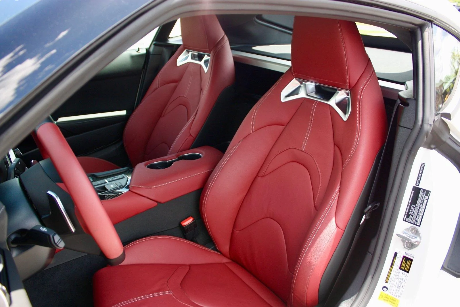 toyota-supra---drive-40_1600x0w.webp