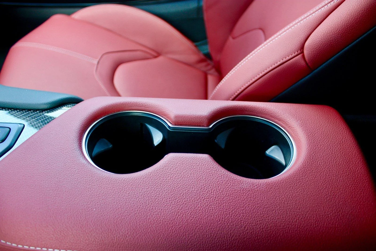toyota-supra---drive-55_1600x0w.webp