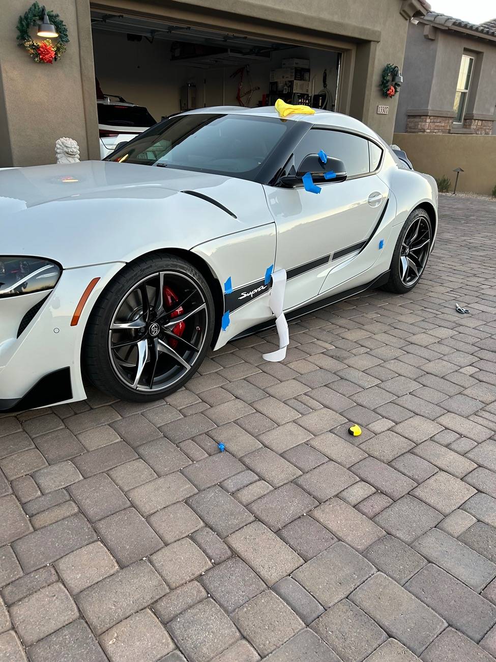 Supra decal left.jpg
