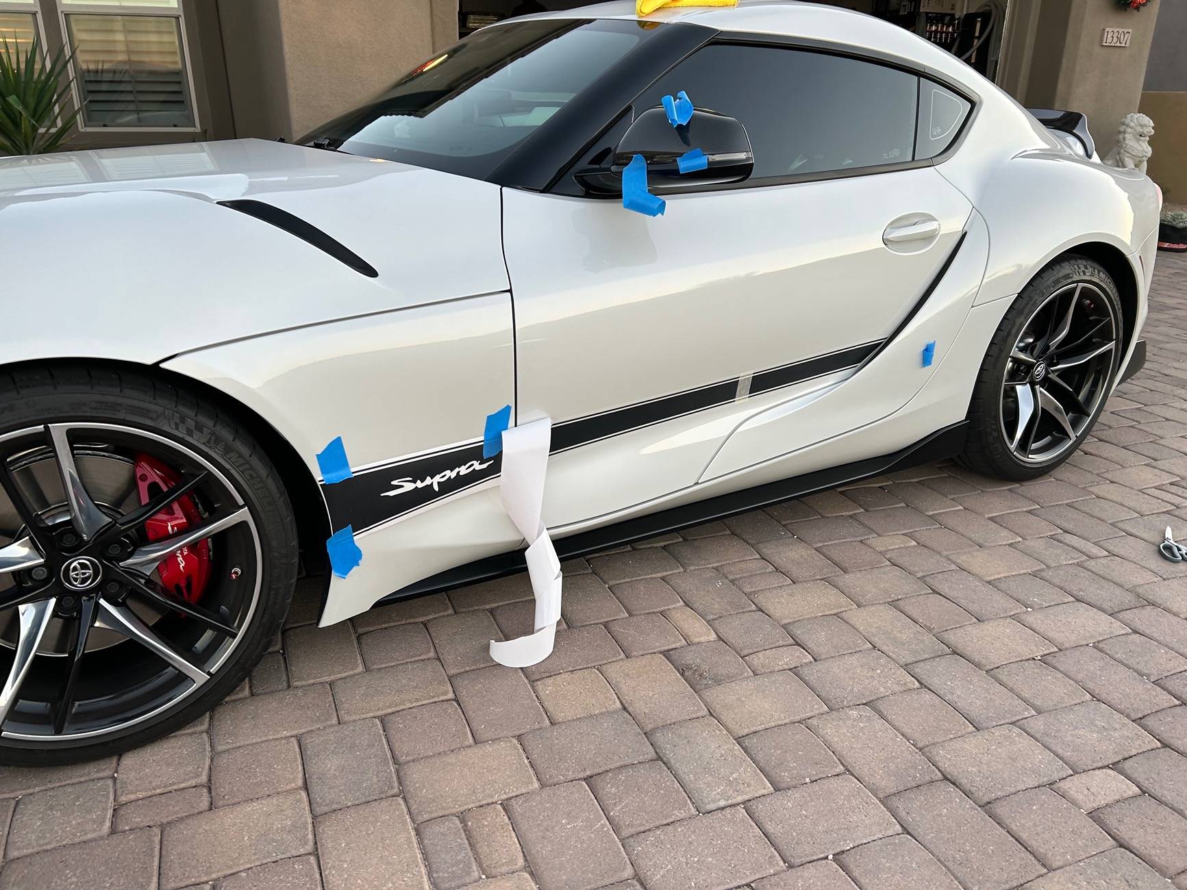 Supra decal left2.jpg