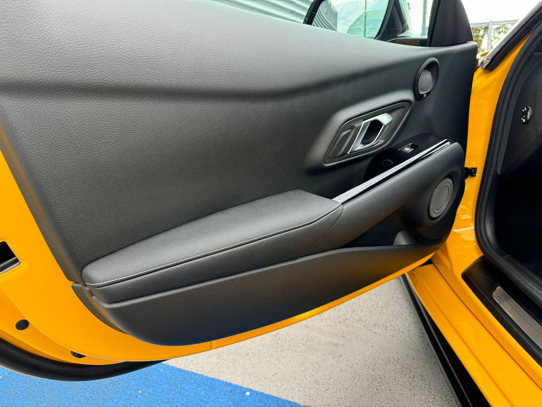 inside16.jpg