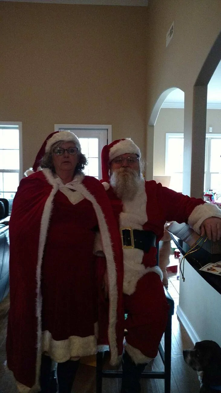 us mr.and mrs santa.webp