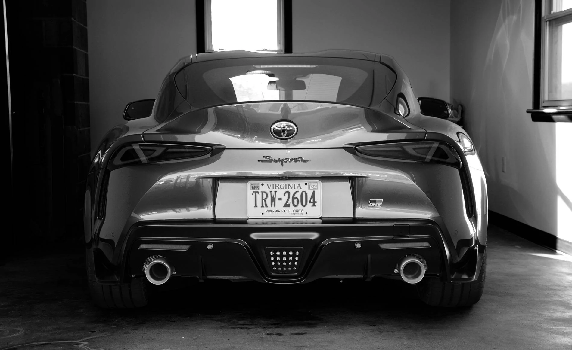 supra_back_bw.webp