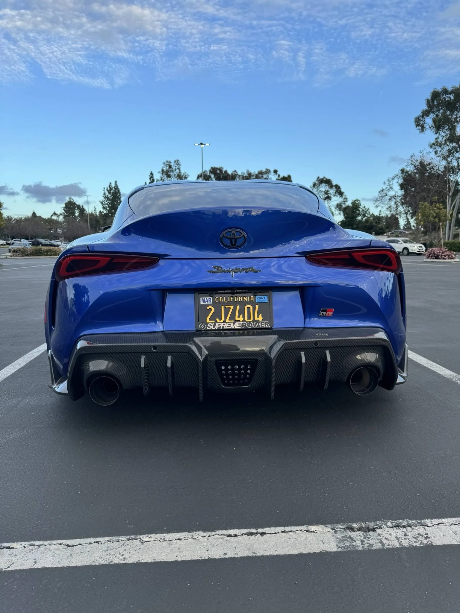b2lhvPm.webp