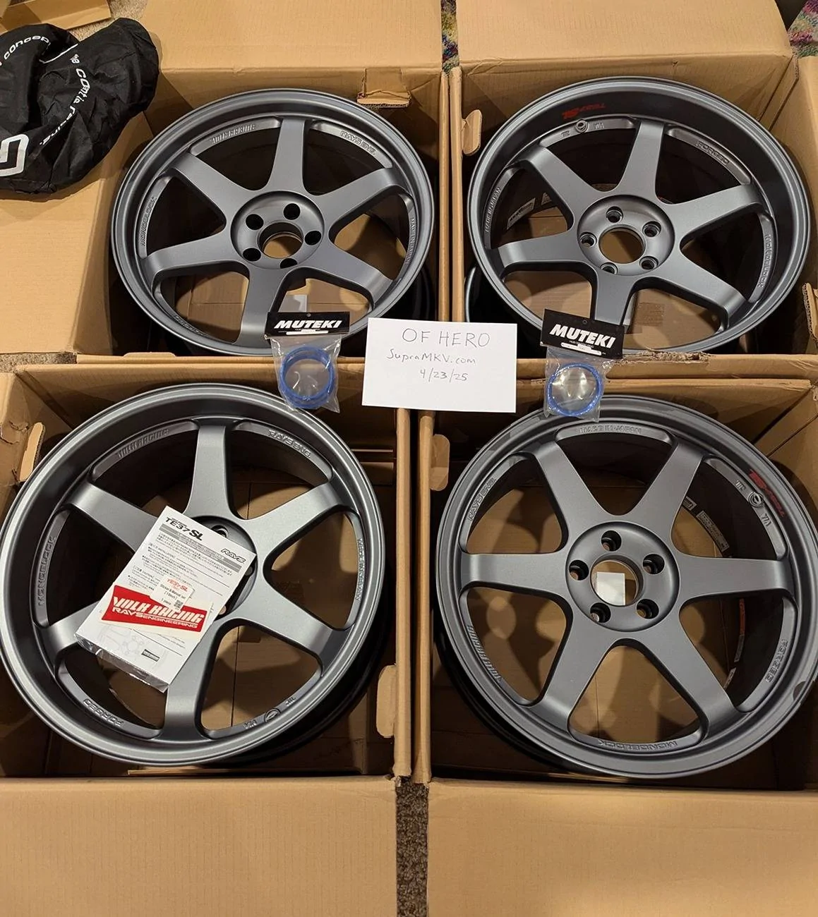 te37sl all four.jpg
