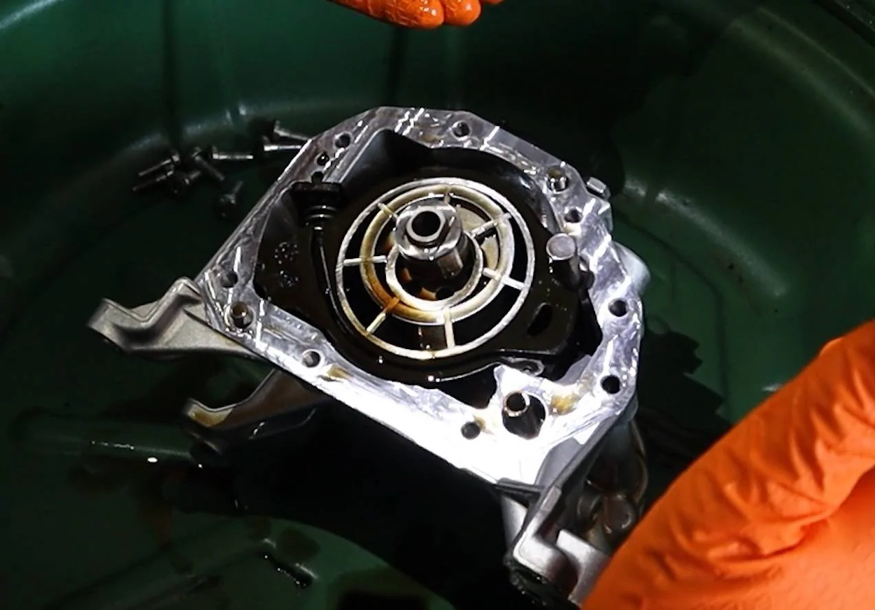 oil pump internals.jpg