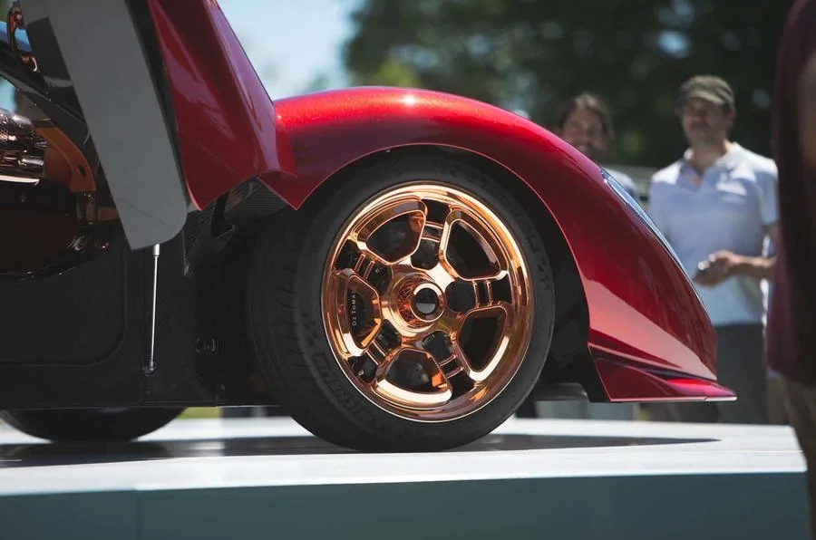 de-tomaso-9624w.webp